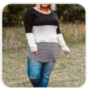 Brand new boutique tunic